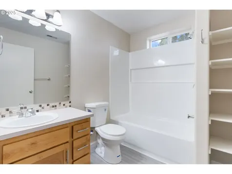 10275 NW Wilshire Lane Portland OR 97229