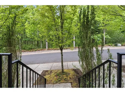 10275 NW Wilshire Lane Portland OR 97229