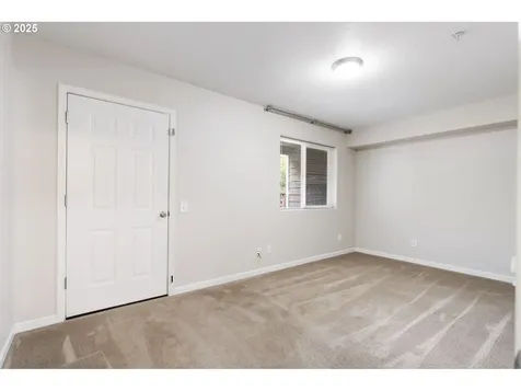 10275 NW Wilshire Lane Portland OR 97229