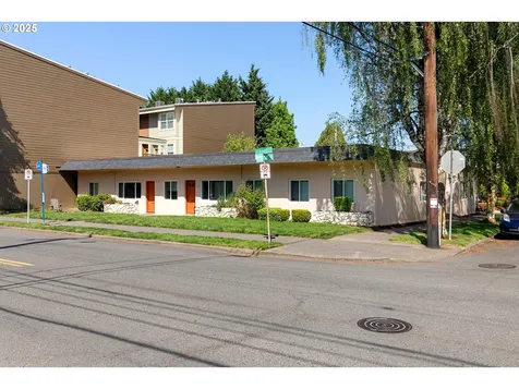 1659 SE Rex Street Portland OR 97202