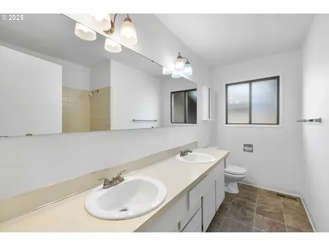 14315 NE Alton Court Portland OR 97230
