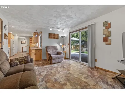 3825 NE 2nd Street Gresham OR 97030