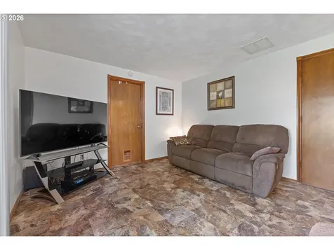 3825 NE 2nd Street Gresham OR 97030