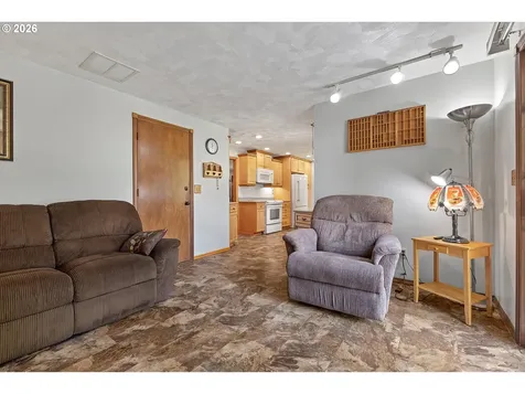 3825 NE 2nd Street Gresham OR 97030