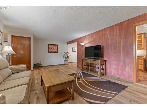3825 NE 2nd Street Gresham OR 97030