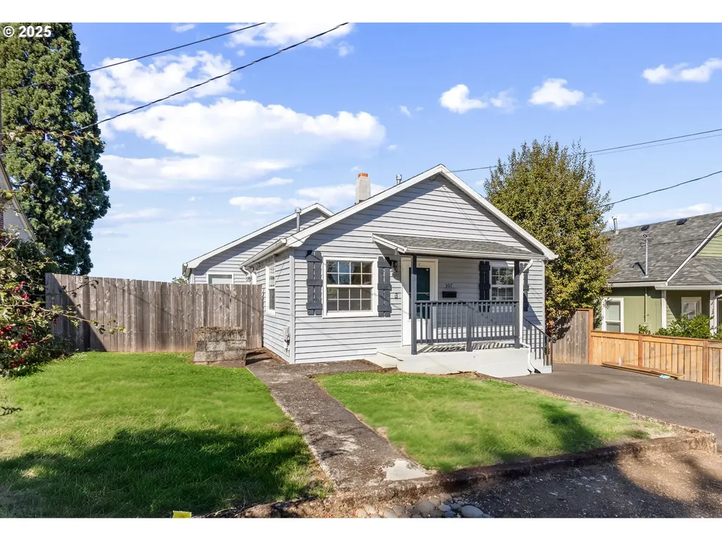 307 Caufield Street Oregon City OR 97045