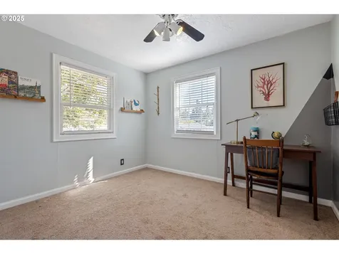 307 Caufield Street Oregon City OR 97045
