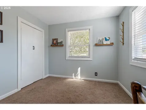 307 Caufield Street Oregon City OR 97045