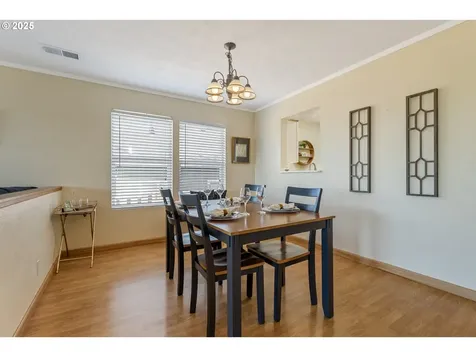 307 Caufield Street Oregon City OR 97045