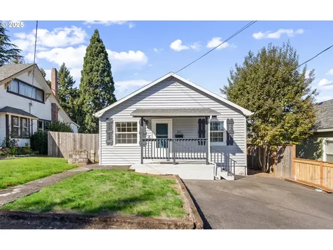 307 Caufield Street Oregon City OR 97045