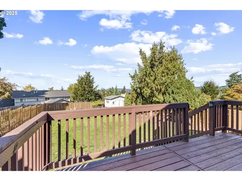 307 Caufield Street Oregon City OR 97045
