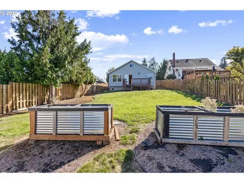 307 Caufield Street Oregon City OR 97045