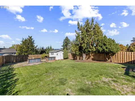 307 Caufield Street Oregon City OR 97045