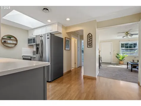 307 Caufield Street Oregon City OR 97045