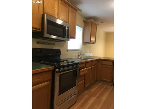 176 NE 43rd Avenue Hillsboro OR 97124