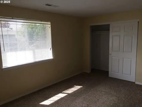 176 NE 43rd Avenue Hillsboro OR 97124