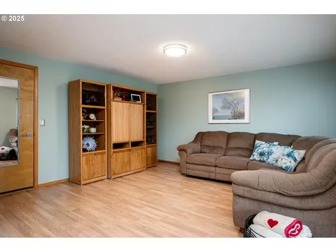 11725 SW 129th Place Portland OR 97223