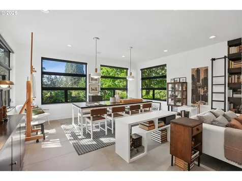3724 SW Shattuck Road Portland OR 97221
