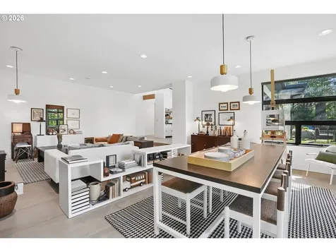 3724 SW Shattuck Road Portland OR 97221