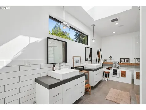 3724 SW Shattuck Road Portland OR 97221
