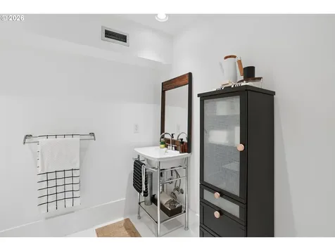 3724 SW Shattuck Road Portland OR 97221