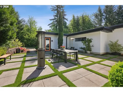 3724 SW Shattuck Road Portland OR 97221