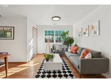 8102 N Dana Avenue Portland OR 97203