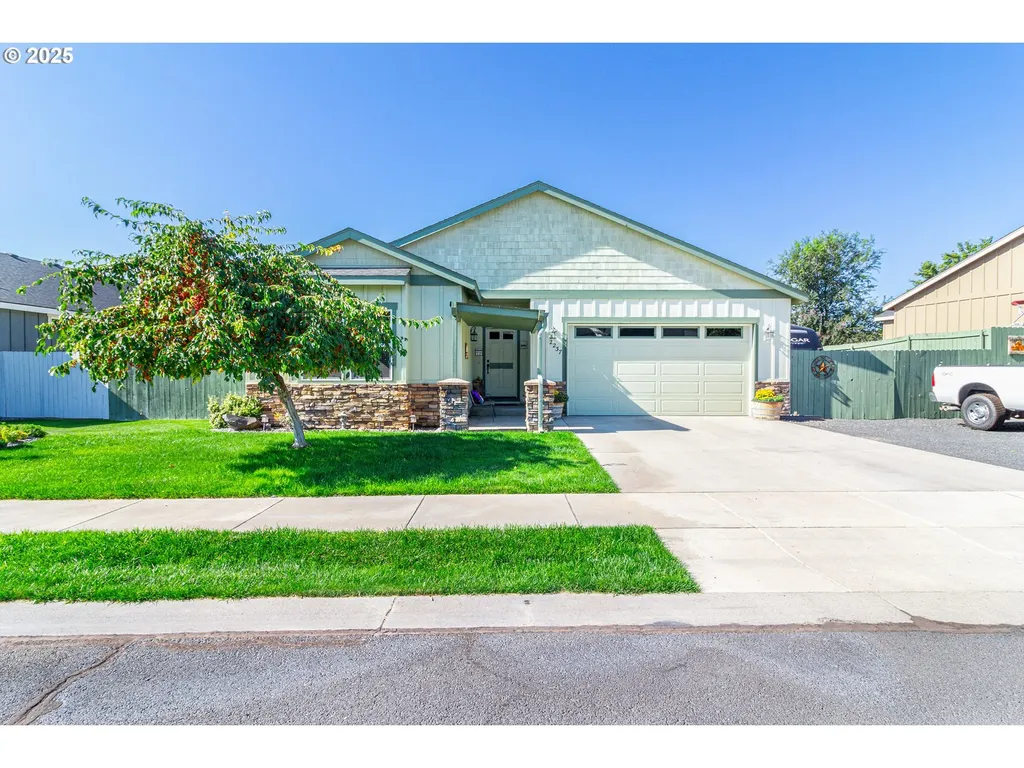 2237 NW Overlook Drive Hermiston OR 97838