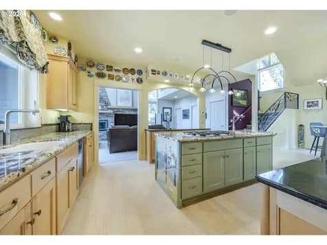 35662 High Ranch Drive Springfield OR 97478