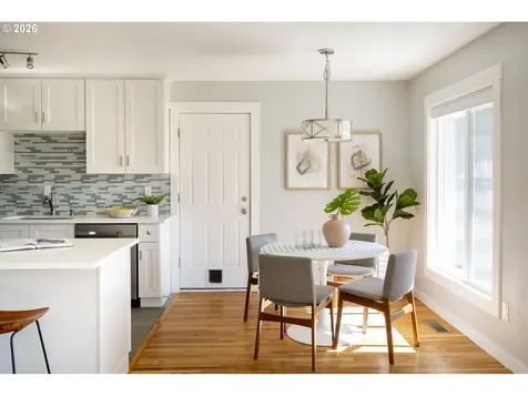 4617 SE Windsor Court Portland OR 97206