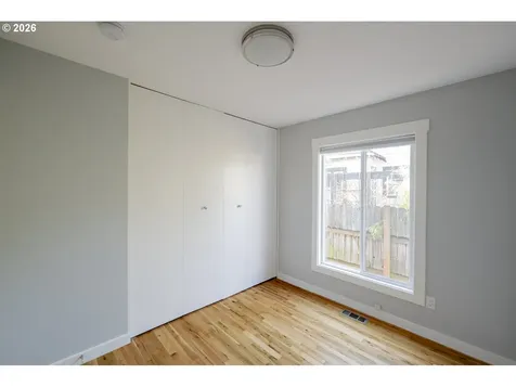 4617 SE Windsor Court Portland OR 97206