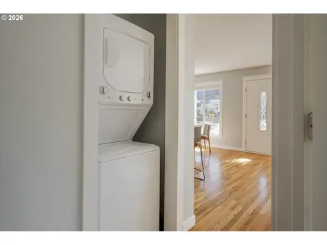 4617 SE Windsor Court Portland OR 97206