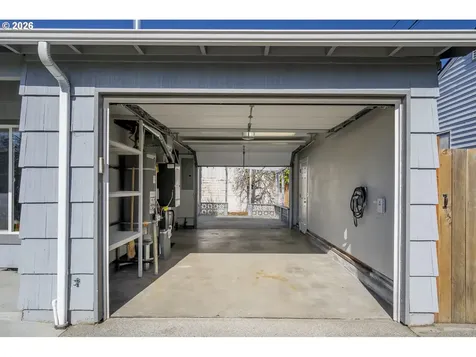 4617 SE Windsor Court Portland OR 97206