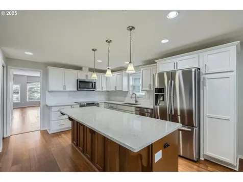 16019 SE 32nd Street Vancouver WA 98683