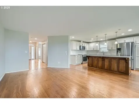 16019 SE 32nd Street Vancouver WA 98683