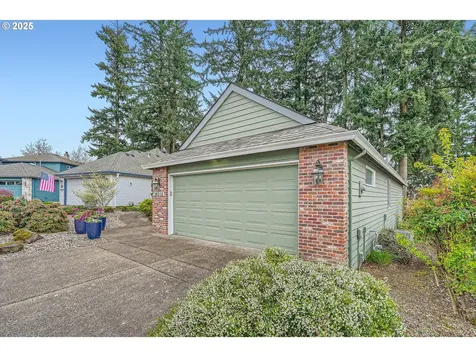 16019 SE 32nd Street Vancouver WA 98683