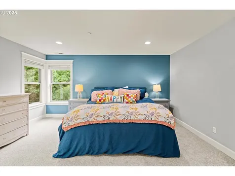 2256 Rogue Way West Linn OR 97068