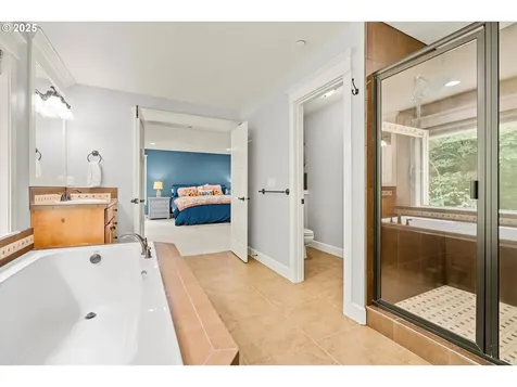 2256 Rogue Way West Linn OR 97068