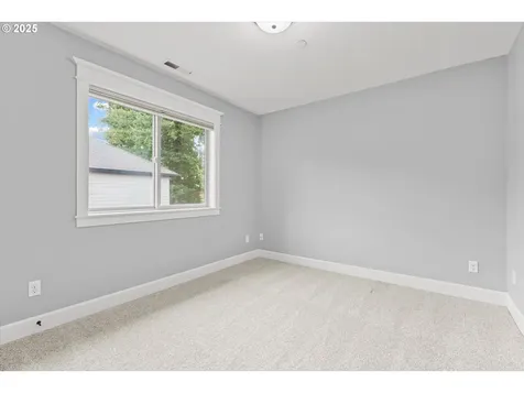 2256 Rogue Way West Linn OR 97068