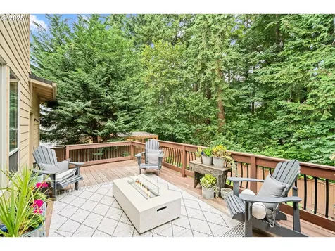 2256 Rogue Way West Linn OR 97068