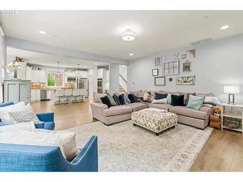 2256 Rogue Way West Linn OR 97068