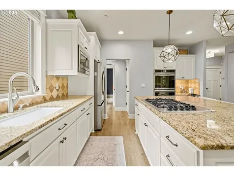 2256 Rogue Way West Linn OR 97068