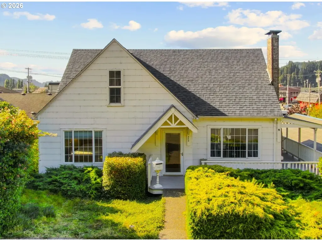 525 Elm Avenue Reedsport OR 97467