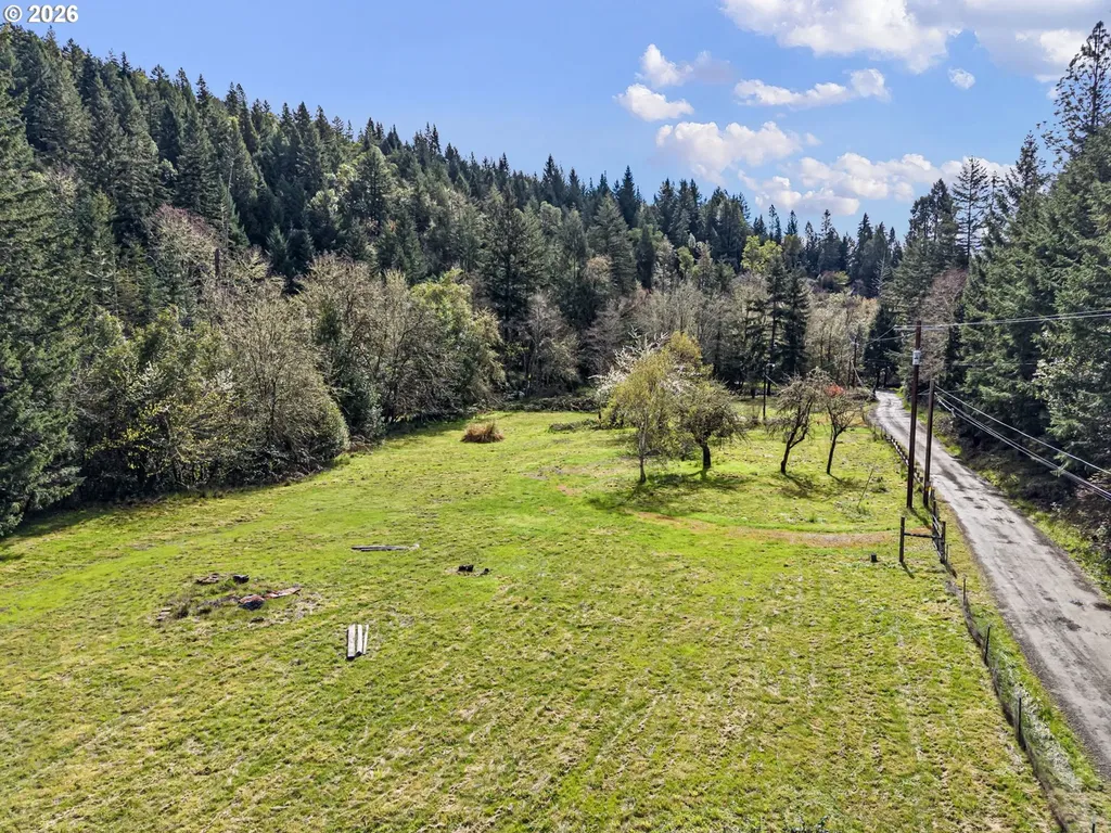 505 Sibold Canyon Road Tenmile OR 97481