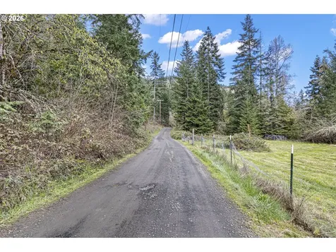 505 Sibold Canyon Road Tenmile OR 97481