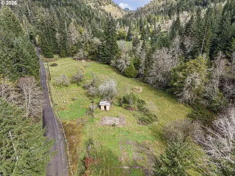 505 Sibold Canyon Road Tenmile OR 97481