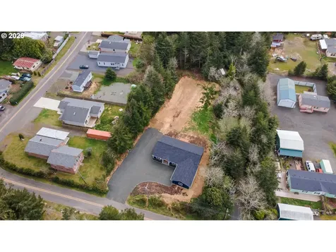 91512 Grinnell Lane Coos Bay OR 97420