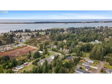 91512 Grinnell Lane Coos Bay OR 97420