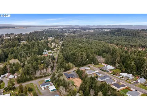 91512 Grinnell Lane Coos Bay OR 97420