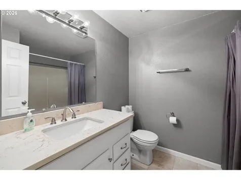 1128 SE Fir Grove Loop Hillsboro OR 97123